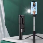 BUFFER® Kendiliğinden LED Işıklı Kumandalı Uzayabilen Selfie Çubuğu
