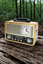 BUFFER® Orta Boy Saat Göstergeli Retro Ahşap Tasarım Bluetooth Hoparlörlü Radyo – FM/AM Destekli, Şarjlı ve Taşınabilir Radyo NS-8898 - Görsel 6