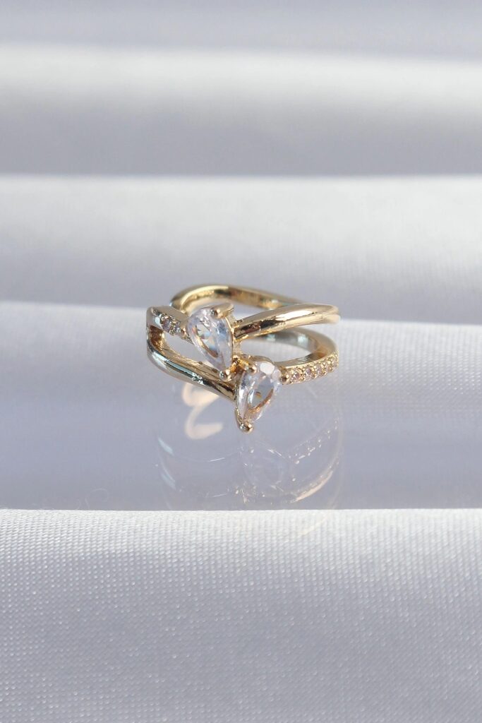 Mey İthalat® Pirinç Gold Renk Zirkon Taşlı Damla Earcuff Küpe