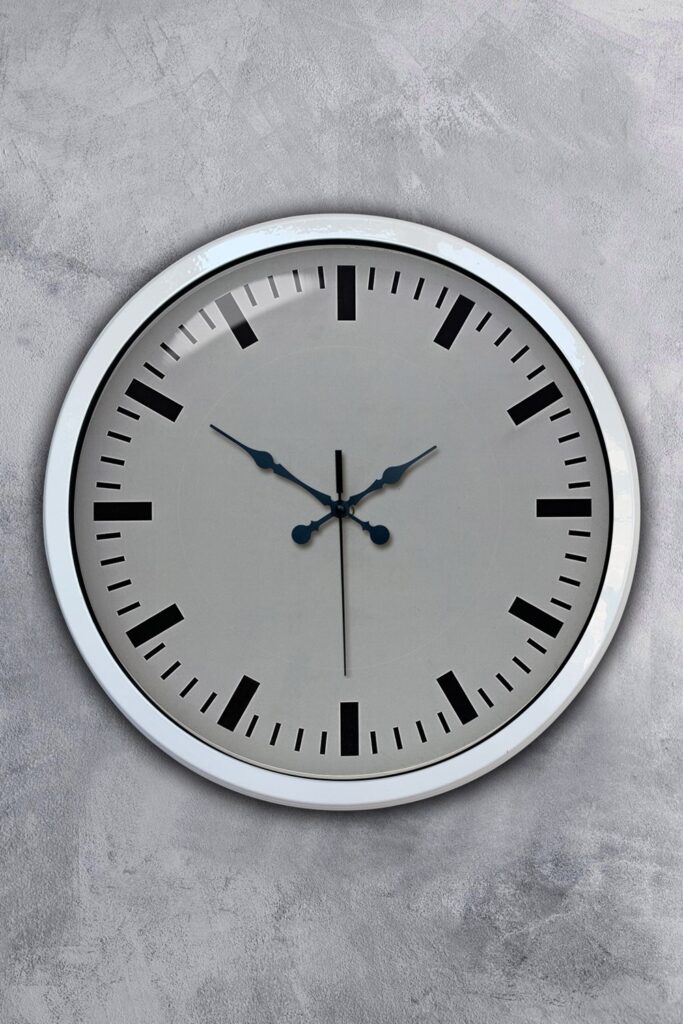 40 cm Beyaz Metal Sade Duvar Saati
