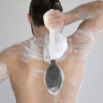 BUFFER® Silikon Masajlı Uzun Saplı Vücut Masaj Fırçası Banyo Sırt Kesesi Saplı Yumuşak Fırça - Görsel 2