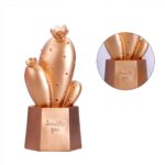 BUFFER® Led Işıklı Sevimli Kaktüs Dekoratif Masa Lambası Mini Biblo Gece Lambası Gold - Görsel 4