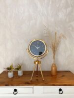 Gold Metal Mini Tripod Tokyo Masa Saati 45×26 cm - Görsel 3
