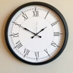 Modern 52 Cm Black & White Roma Rakamlı Metal Duvar Saati