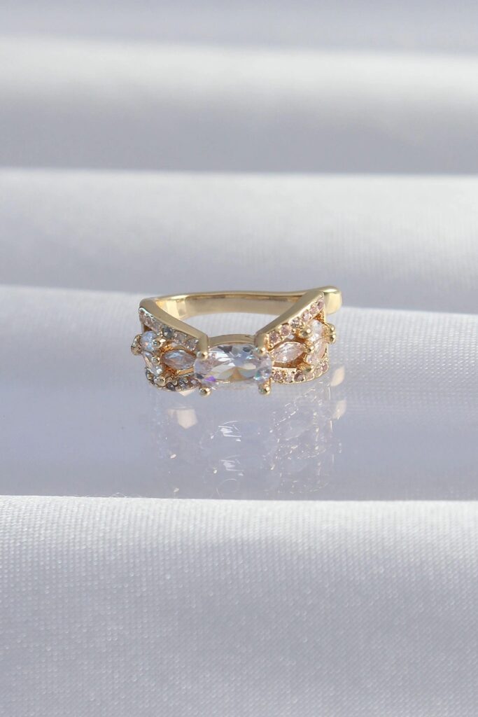 Mey İthalat® Pirinç Gold Renk Zirkon Taş Kaplama Earcuff Küpe
