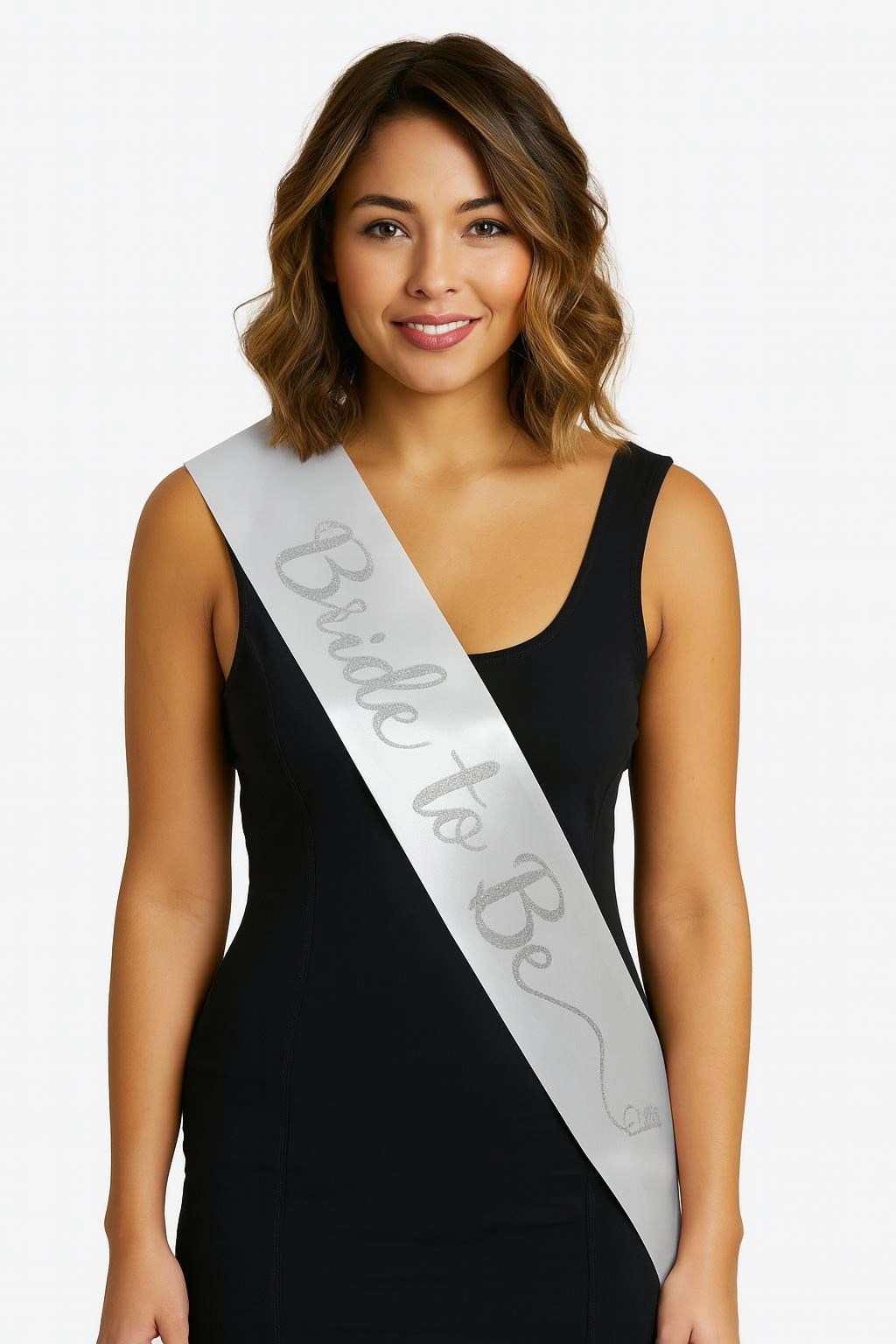 Mey İthalat® Beyaz Saten Üzerine El Yazısı İtalik Gümüş Bride To Be Kuşağı 10 cm Genişlik Mey İthalat® Beyaz Saten Üzerine El Yazısı İtalik Gümüş Bride To Be Kuşağı 10 cm Genişlik