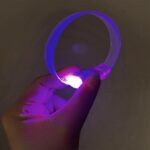Mey İthalat® 3 Modlu Pilli LED Işıklı Esnek Parti Bilekliği Mor