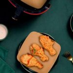 50 Adet Air Fryer Pişirme Kağıdı Tek Kullanımlık Yağ Su Geçirmez Yapışmaz Deliksiz Düz Kare Model - Görsel 8