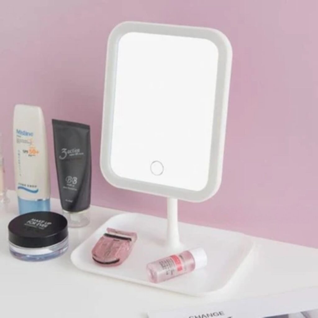 BUFFER® Dokunmatik LED Işıklı Kare Makyaj Aynası – Altı Organizer Kaseli