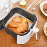 100 Adet Air Fryer Pişirme Kağıdı Tek Kullanımlık Hava Fritöz Yapışmaz Yağlı Kağıt Delikli  Model - Görsel 5