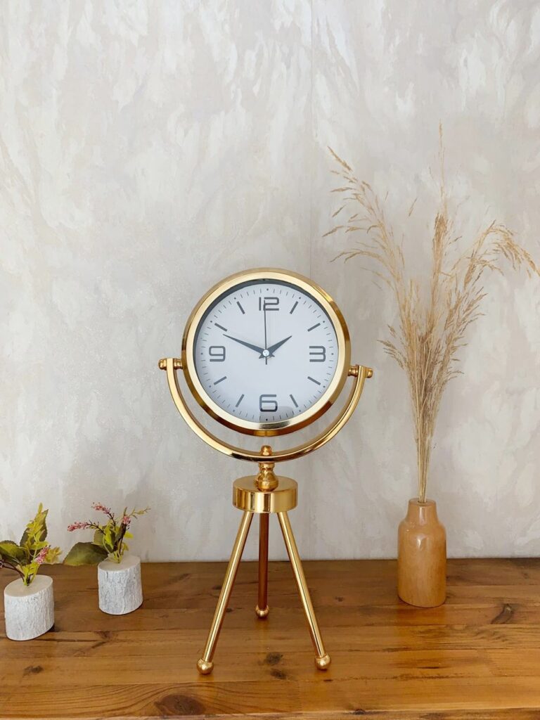 Gold Metal Mini Tripod Modern Masa Saati 45×26 cm – Şık ve Dekoratif Tasarım