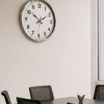 Sade Ve Şık Krom 52 Cm Metal Dekoratif Duvar Saati