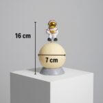 BUFFER® 3D Ay Üzerinde Astronot LED Gece Lambası – Dokunmatik 10 Renk Değiştiren Dekoratif Çocuk Odası Masaüstü Ay Lambası - Görsel 5