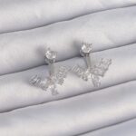 Mey İthalat® Pirinç Gümüş Renk Zirkon Taşlı V Model Küpe
