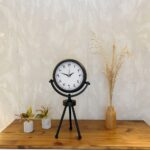 Siyah Metal Mini Tripod Farsça Masa Saati 45×26 cm