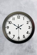 36 cm Siyah Metal Standart Duvar Saati - Görsel 2