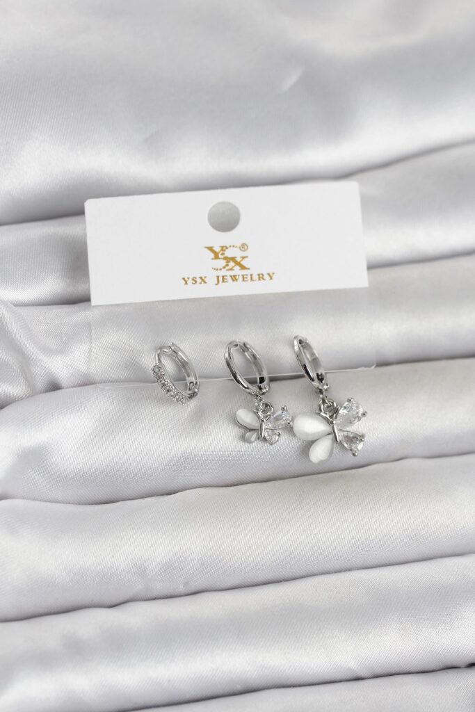 Mey İthalat® Pirinç Gümüş Renk Kelebek Model 3'lü Kadın Küpe