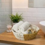 BUFFER® Yuvarlak Çift Renkli Plastik Rattan Ekmek ve Meyve Sepeti - Çok Amaçlı Banyo ve Mutfak Düzenleyici - Yıkanabilir Tezgâh Üstü Organizer - Görsel 3