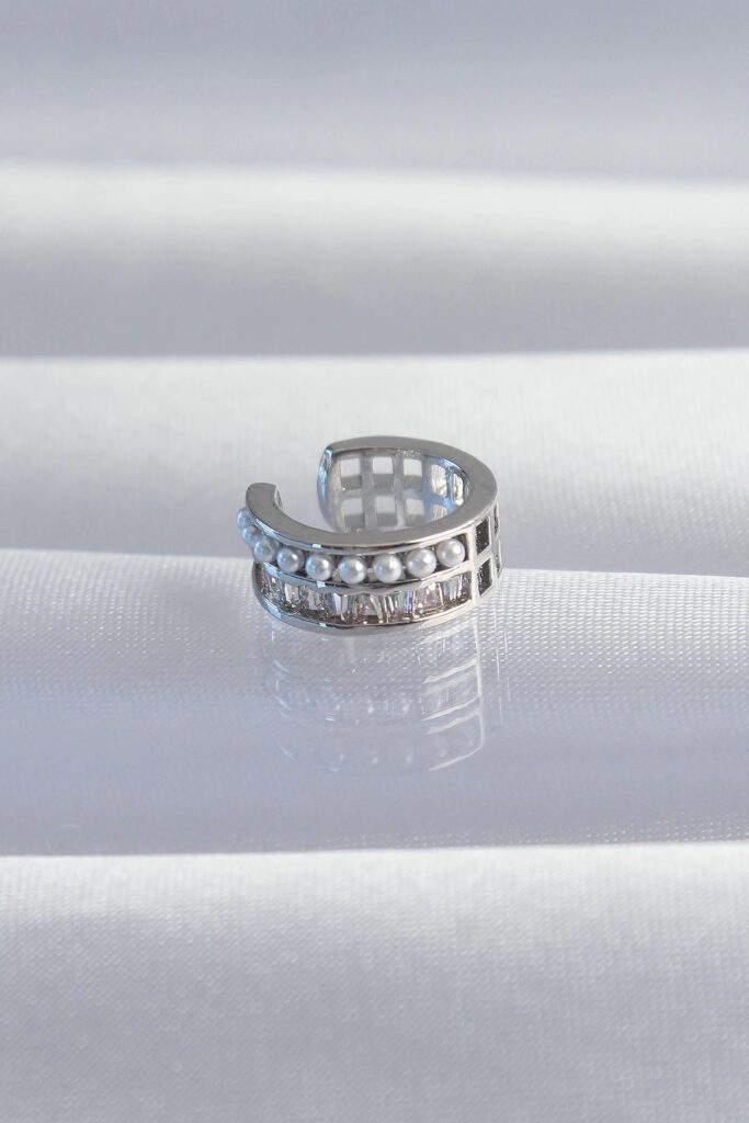 Mey İthalat® Pirinç Gümüş Renk İncili Baget Taşlı Earcuff Küpe