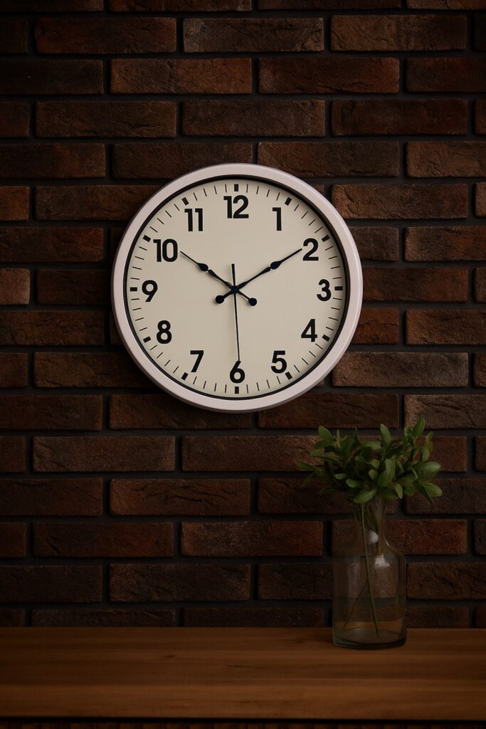 White Classic Modern 52 Cm Metal Duvar Saati