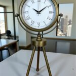 Eskitme Retro Üç Ayaklı Masa Saati
